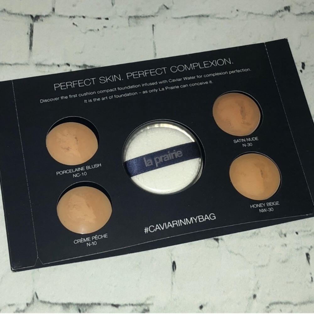 La Prairie skin caviar foundation sample set